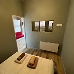 Buthine Apartament *